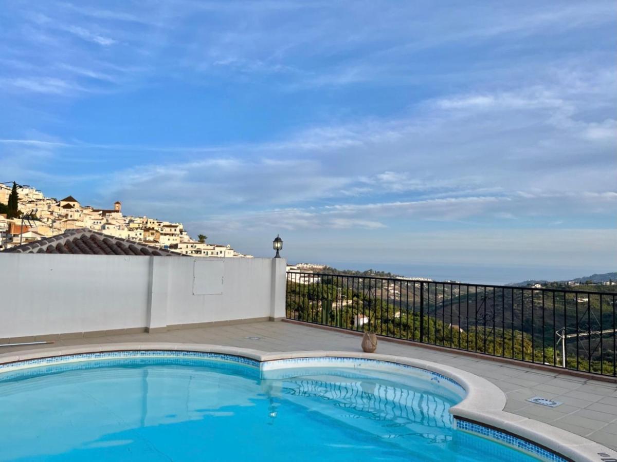 Апартаменты Casa La Aguanosa Con Piscina Y Vistas Al Mar Фрихилиана Экстерьер фото